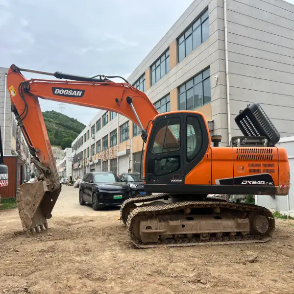 Used 2021 Doosan 215ACE 21-Ton Compact Excavator – Original Paint with Low 6000 Hours