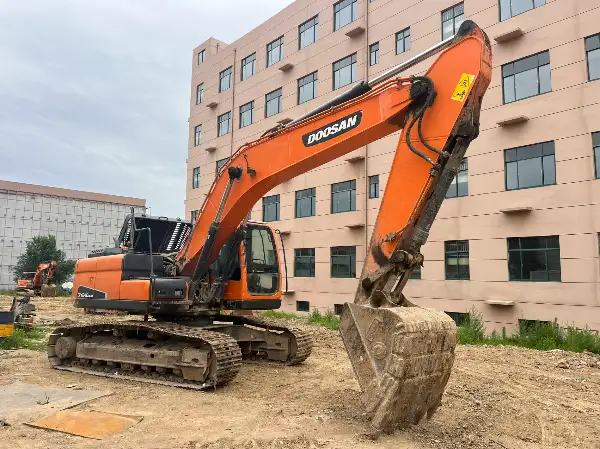 Used 2021 Doosan 215ACE 21-Ton Compact Excavator – Original Paint with Low 6000 Hours